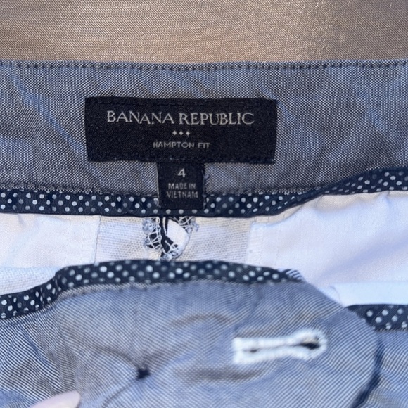 Banana Republic Hampton Fit Navy & White Tropical Leaf Print Shorts 3.5” Inseam - Picture 2 of 9